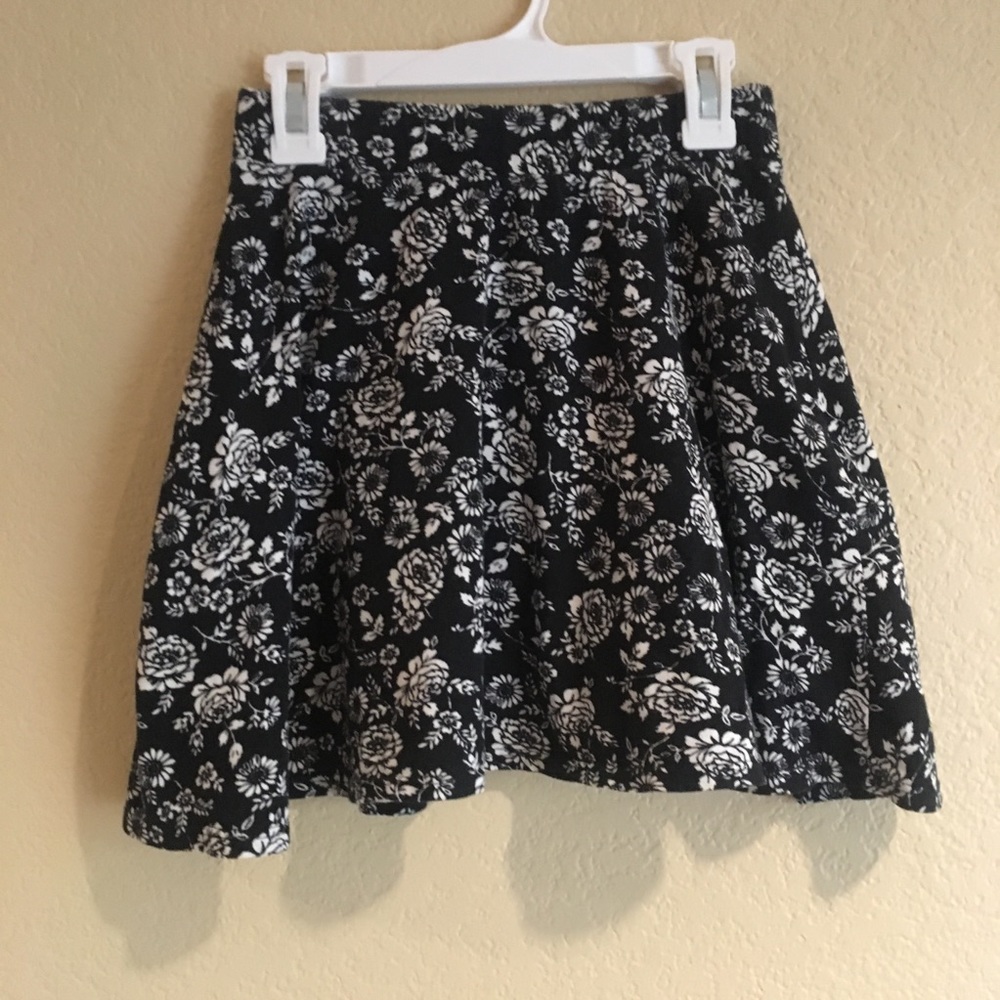 ⚡️ Floral Cotton Skater Skirt